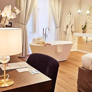 Stoa Boutique Hotel